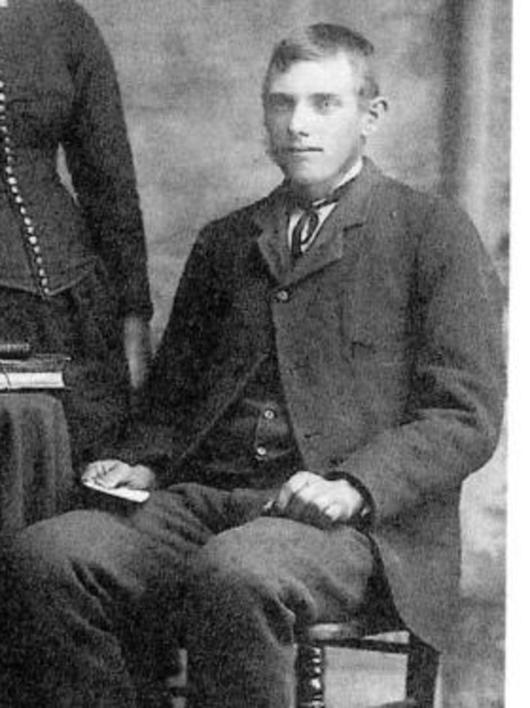 August Nielsen (1860 - 1937) Profile